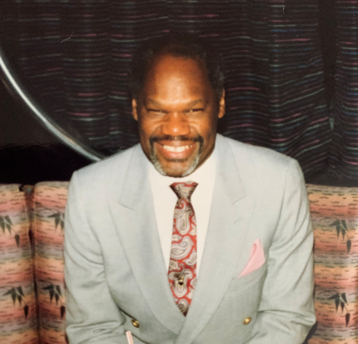 Mr. Robert Lewis Bailey